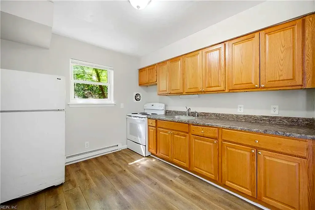 410 W 28th ST, NORFOLK VA 23508 thumb 11