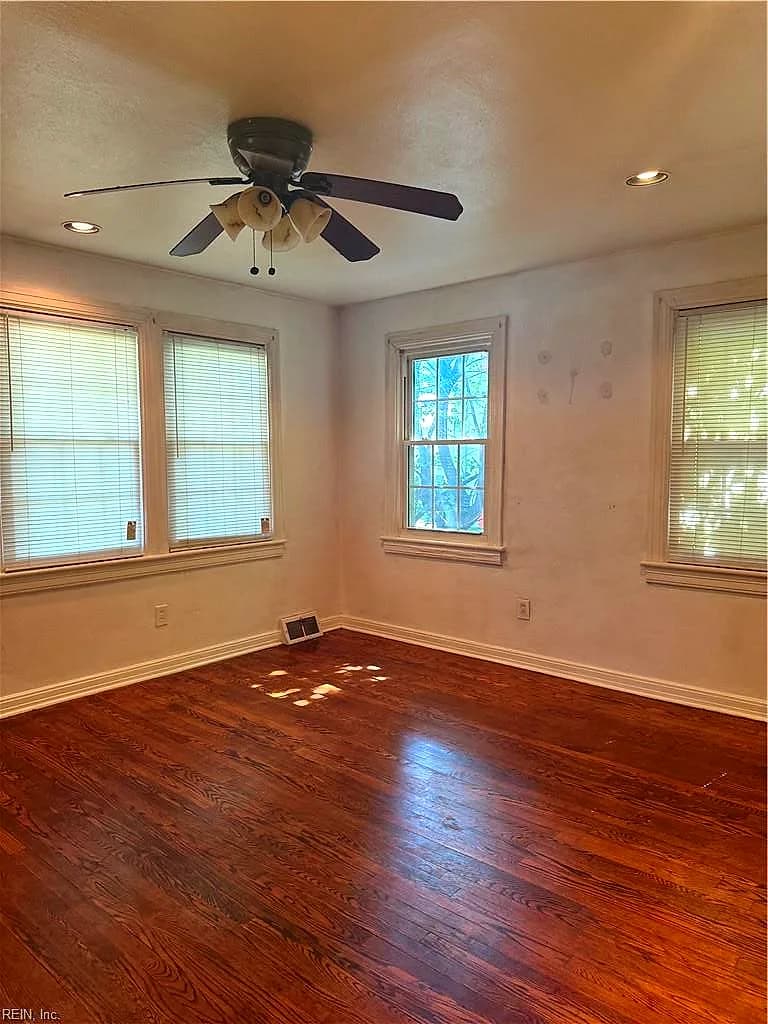 421 Kilby AVE, SUFFOLK VA 23434 - Photo 5