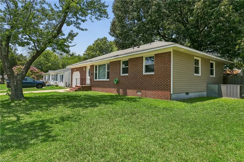 263 Exeter RD, NEWPORT NEWS VA 23602 - Photo 3