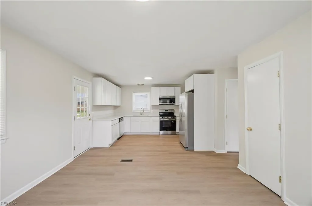 13408 Martha CIR, SMITHFIELD VA 23430 thumb 10