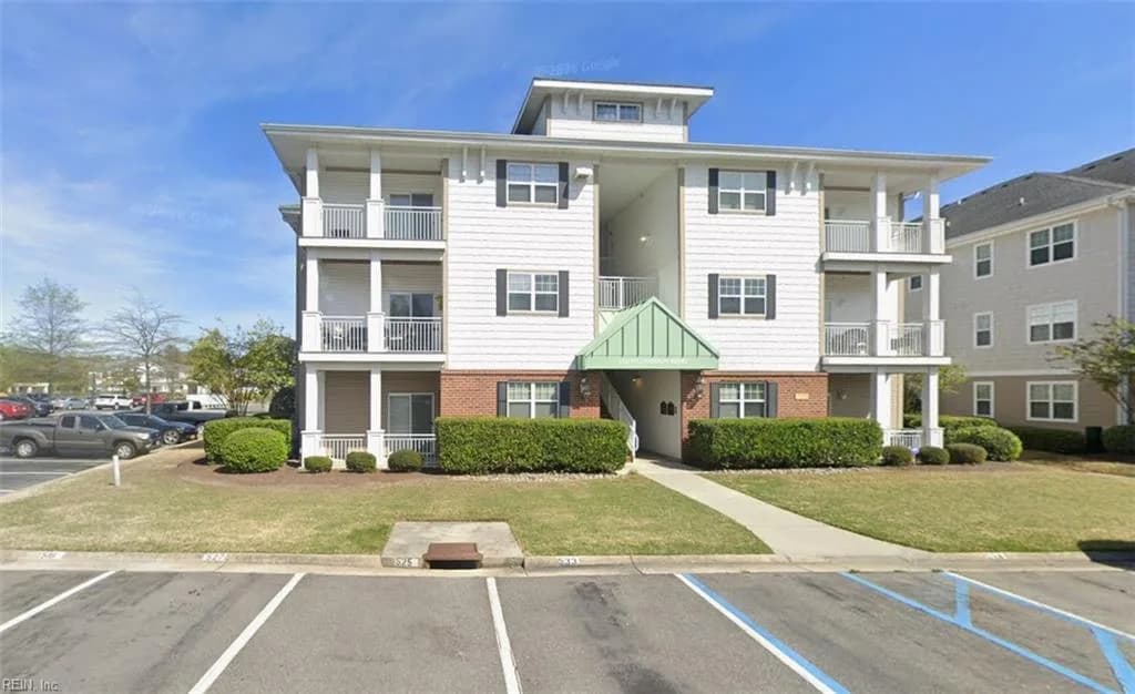 4332 Hillingdon BND #208, CHESAPEAKE VA 23321 - Photo 2