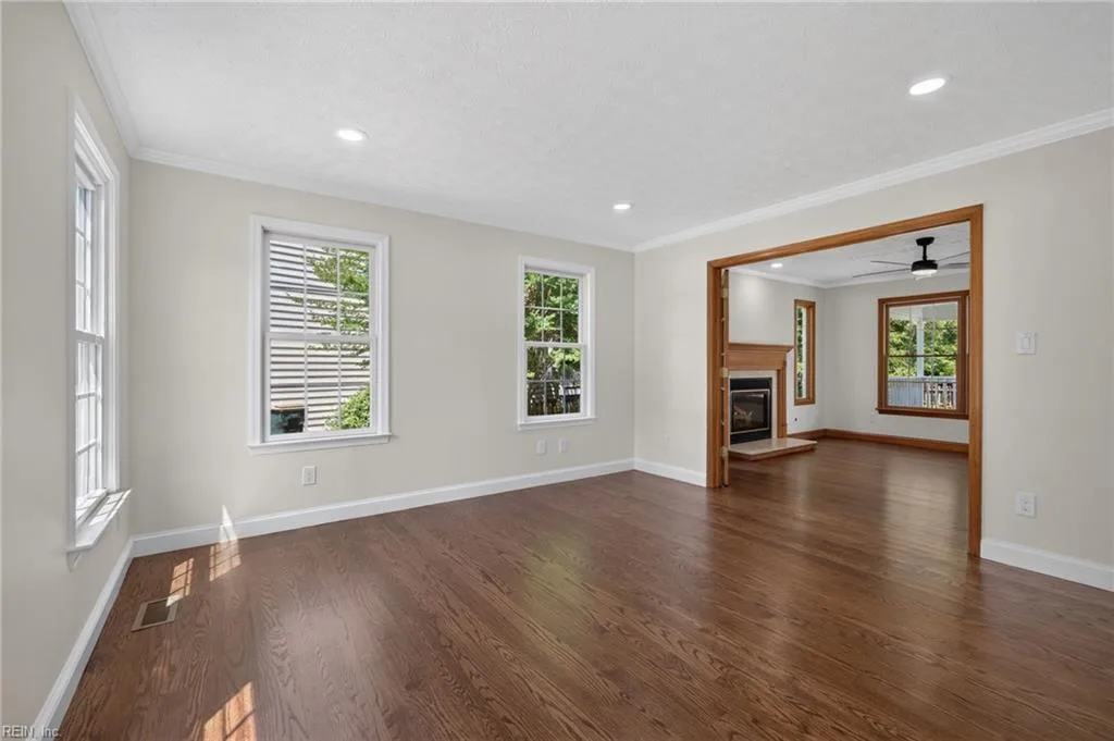 204 Halles RN, YORKTOWN VA 23693 thumb 8