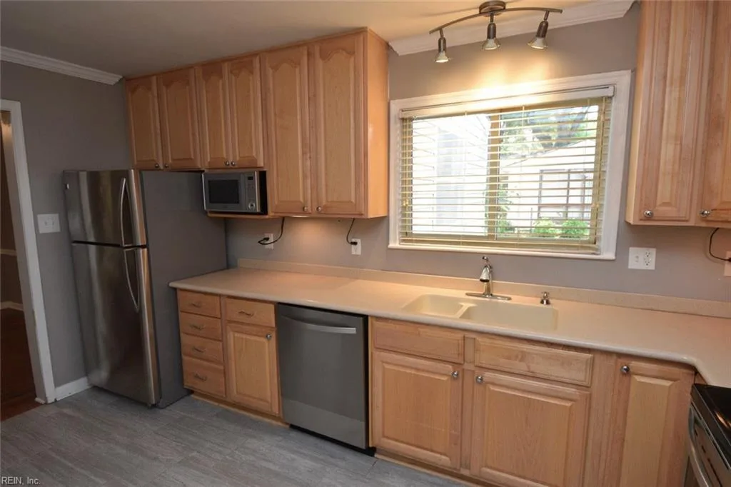 504 S Kings Point RD, VIRGINIA BEACH VA 23452 thumb 7