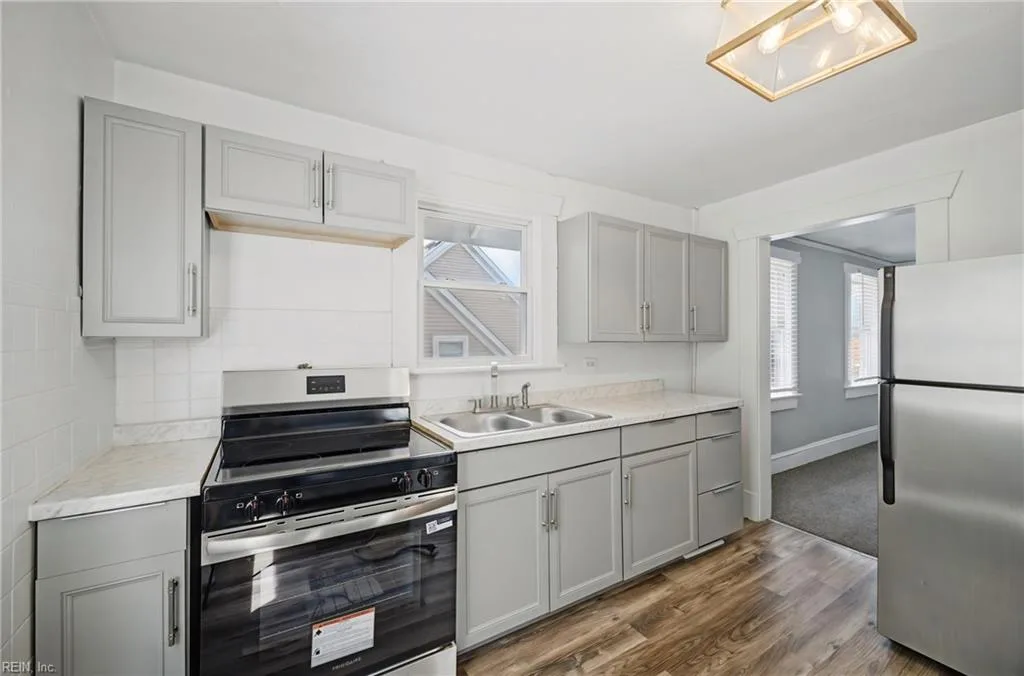 169 D VIEW AVE, NORFOLK VA 23503 thumb 8