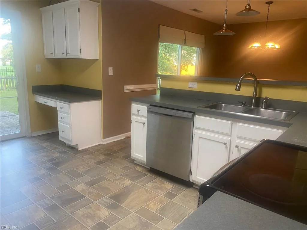 3700 Bridle Path LN, SUFFOLK VA 23435 - Photo 5