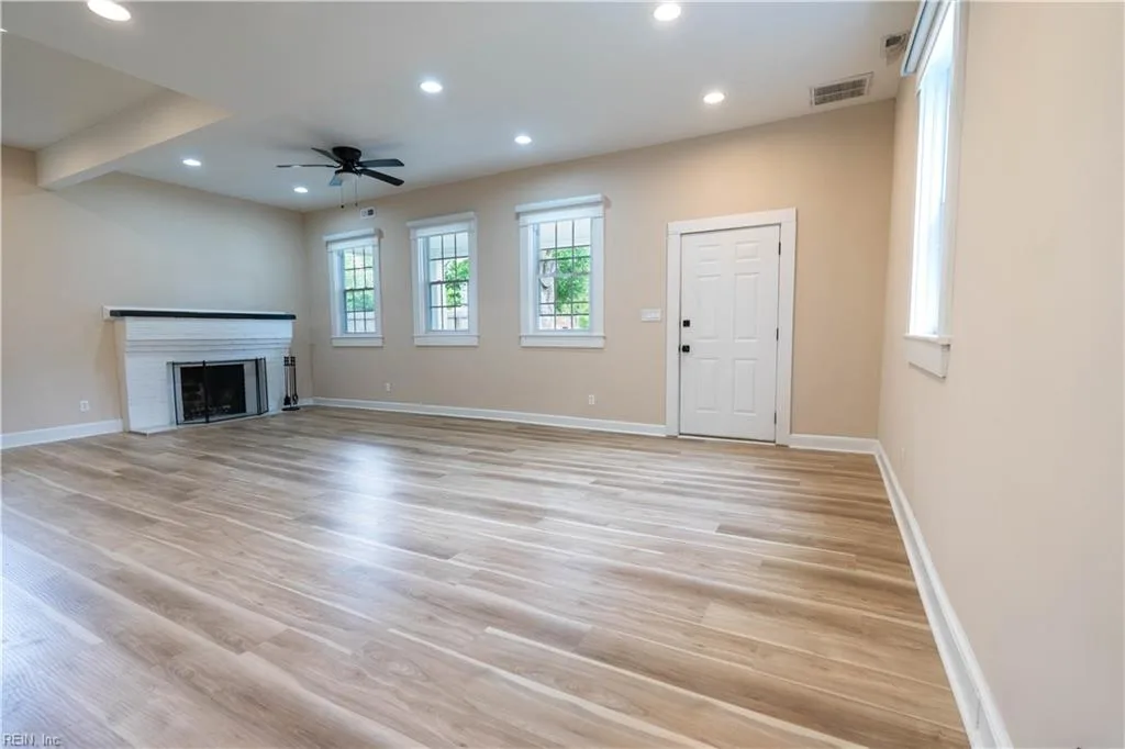 1407 Old Buckroe RD, HAMPTON VA 23663 thumb 7