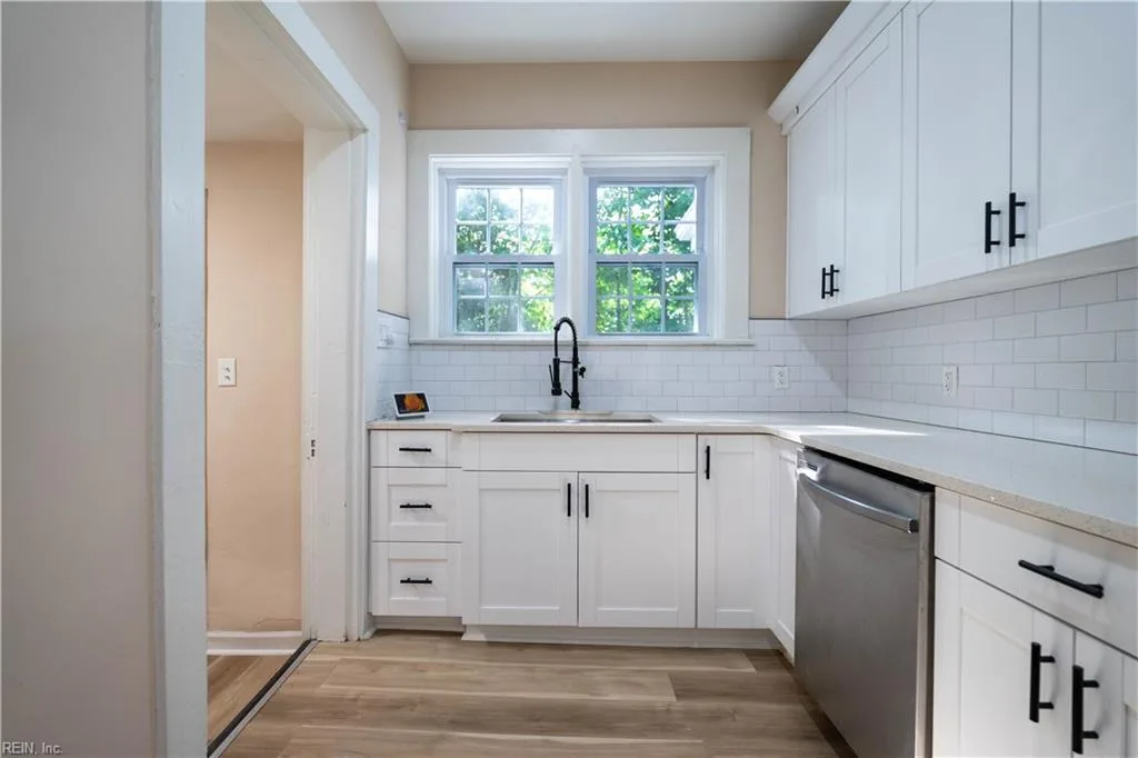 1407 Old Buckroe RD, HAMPTON VA 23663 thumb 8
