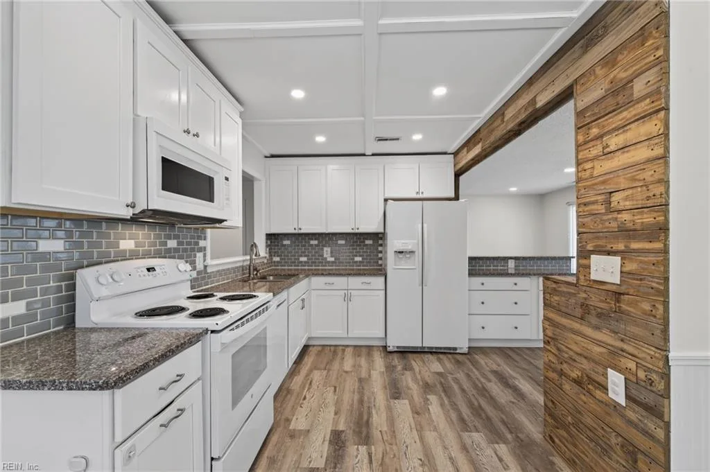 4844 Fountain Hall DR, VIRGINIA BEACH VA 23464 thumb 6