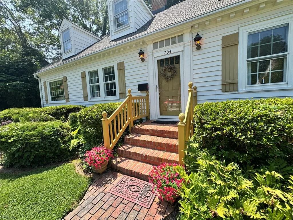 704 Monumental AVE, WILLIAMSBURG VA 23185 - Photo 4
