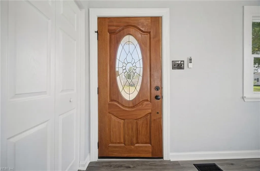 218 Castlewood RD, PORTSMOUTH VA 23702 thumb 7
