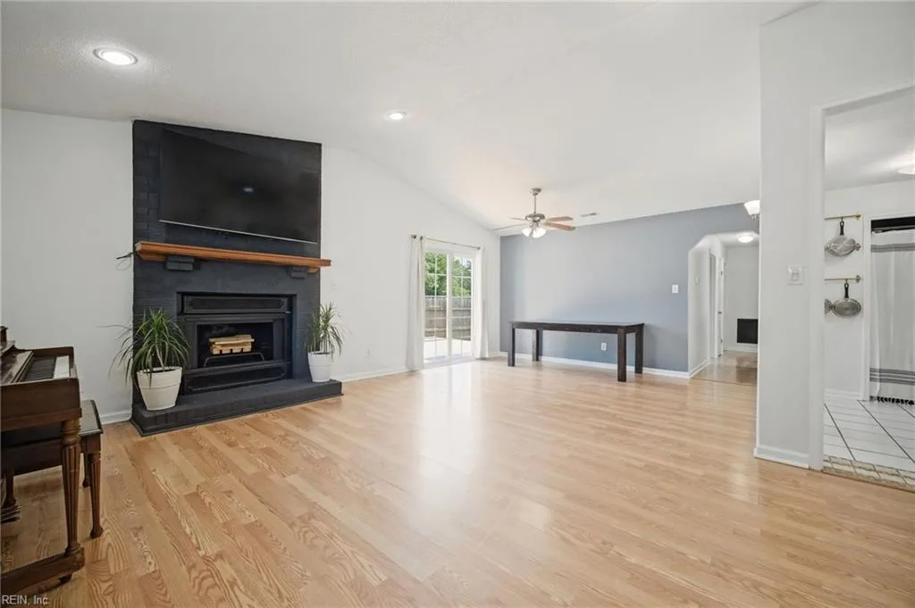 3801 Hazel CT, VIRGINIA BEACH VA 23456 thumb 6