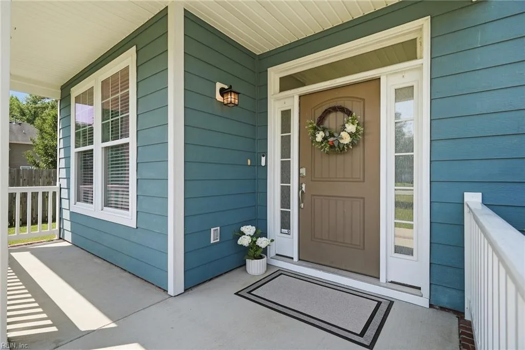 4704 Wood Stork DR, CHESAPEAKE VA 23321 - Photo 3