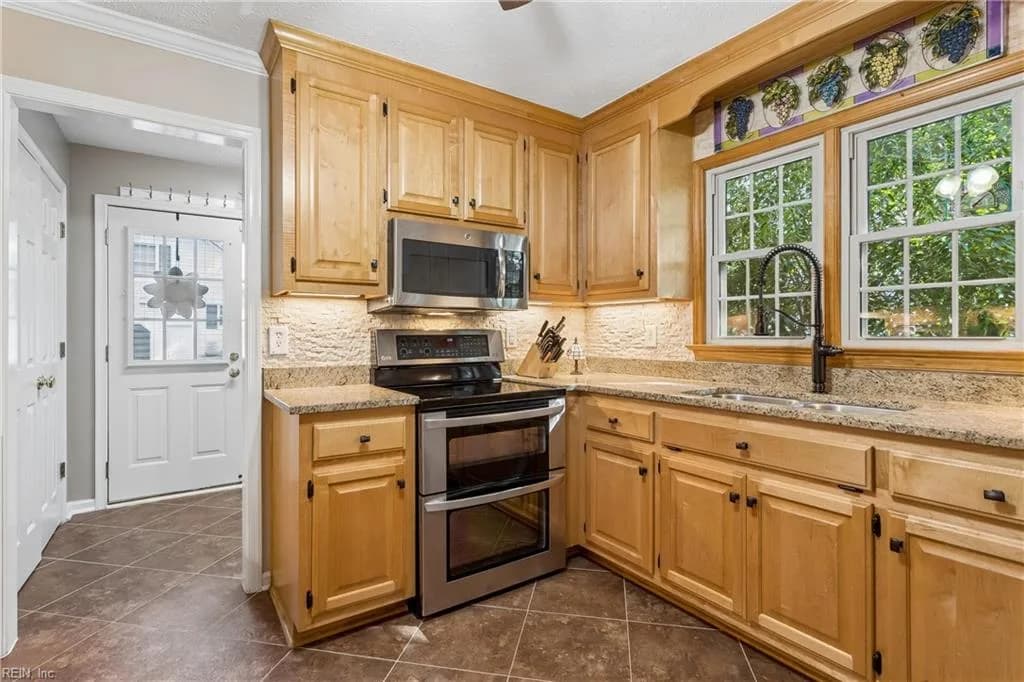 119 Manassas LOOP, YORKTOWN VA 23693 thumb 12