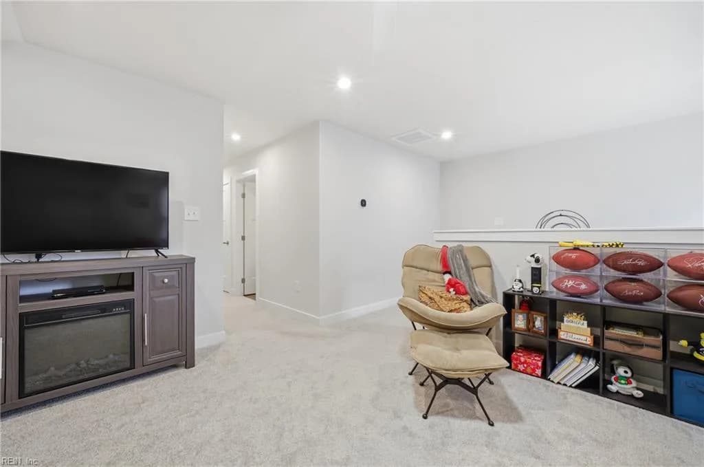 2104 Mainsail DR, CARROLLTON VA 23314 thumb 9