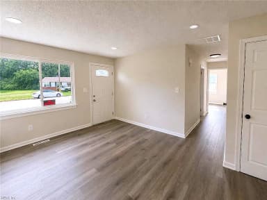 405 Institute DR, HAMPTON VA 23663 thumb 4