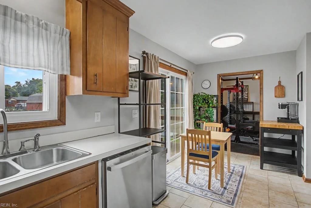 735 Leonard LN, NEWPORT NEWS VA 23601 thumb 11