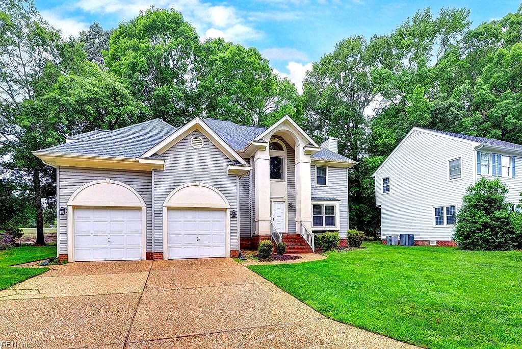 939 Edgewater DR, NEWPORT NEWS VA 23602 - Main photo