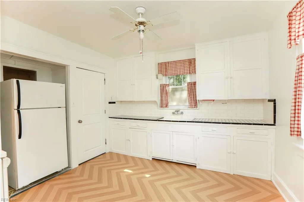 768 Mayfield AVE, NORFOLK VA 23518 thumb 9