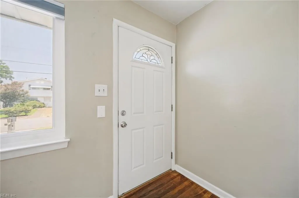 8125 Ferncliff RD, NORFOLK VA 23518 thumb 6