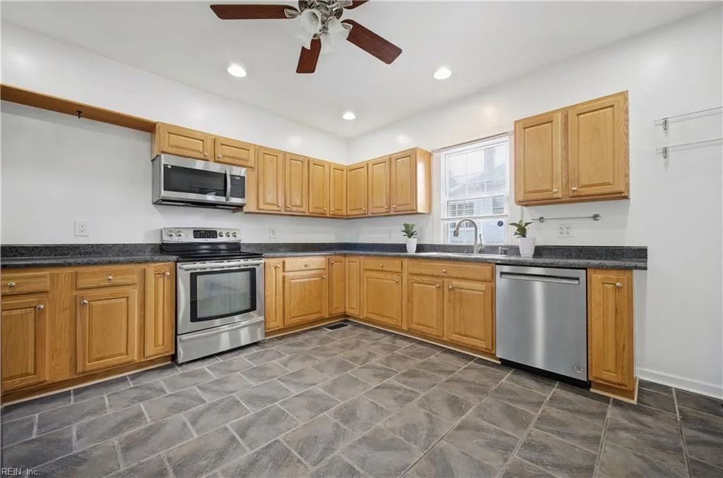 613 N Mallory ST, HAMPTON VA 23663 thumb 11