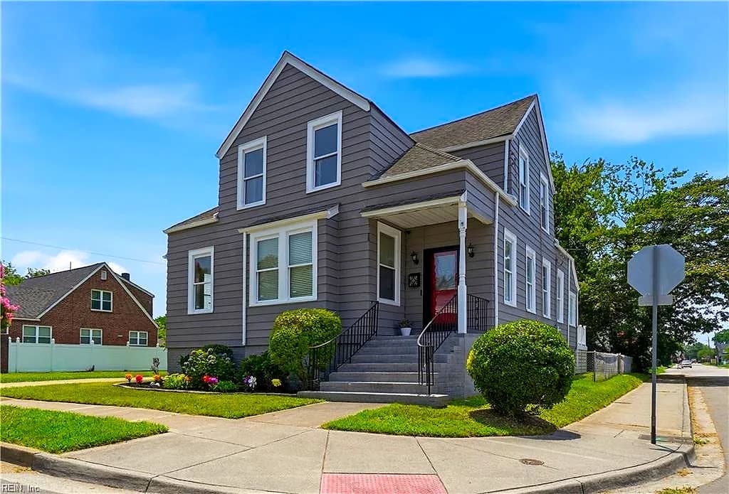 2703 Beachmont AVE, NORFOLK VA 23504 - Main photo