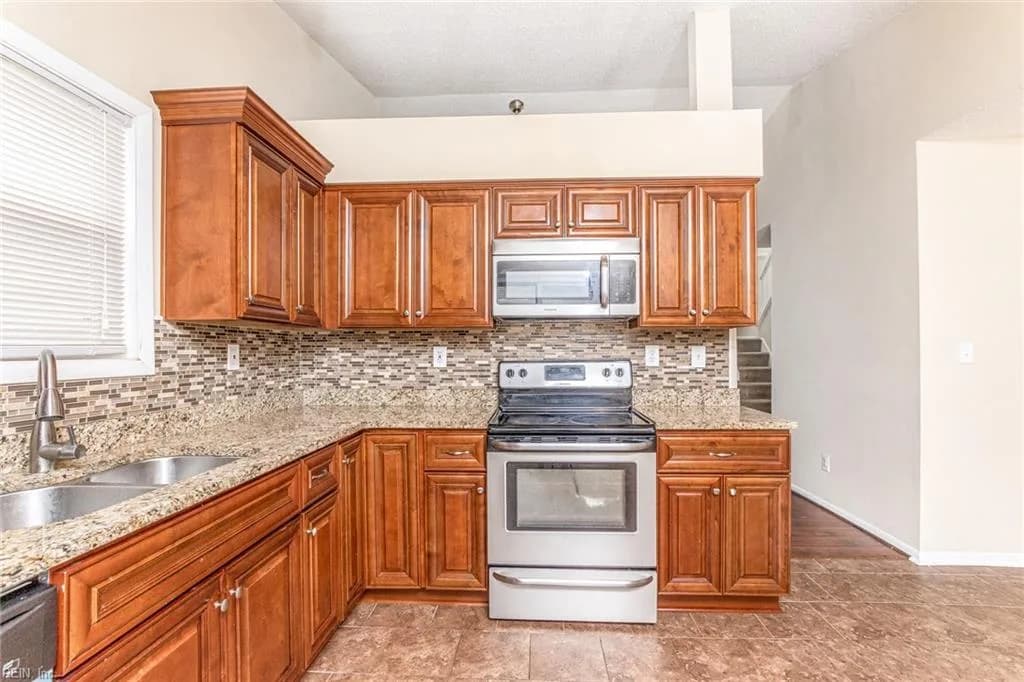 3864 Meadowbrook CT, VIRGINIA BEACH VA 23453 - Photo 5