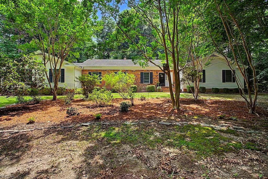 101 Greenwood DR, WILLIAMSBURG VA 23185 - Photo 3