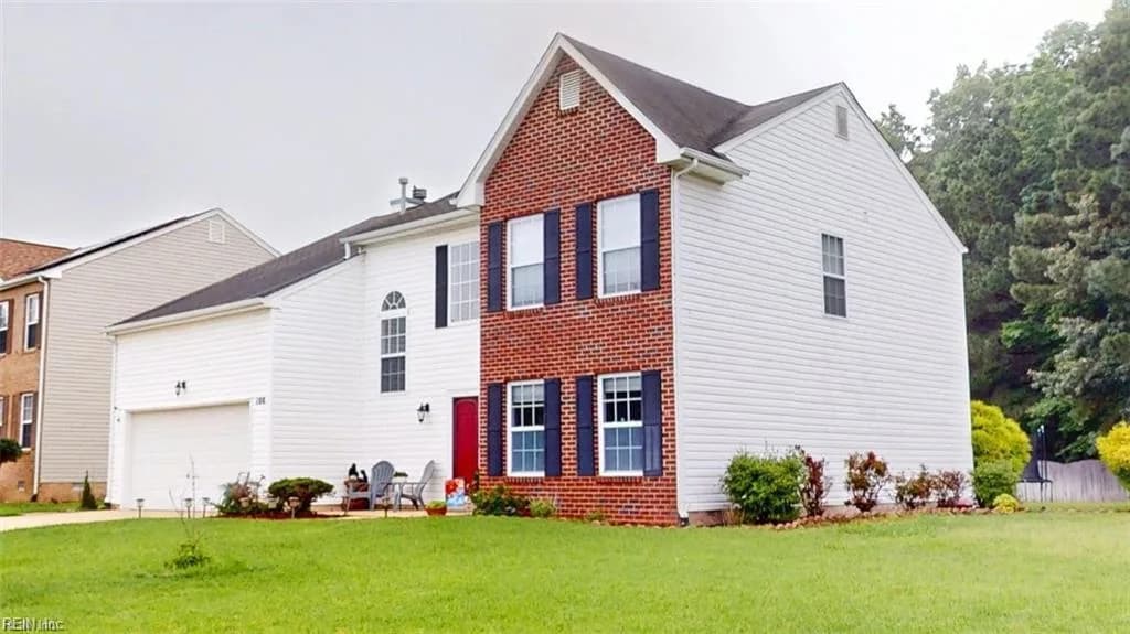 100 Pinyon PNES, YORKTOWN VA 23693 - Main photo