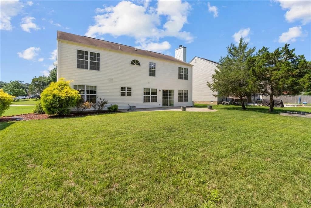 100 Pinyon PNES, YORKTOWN VA 23693 - Photo 5