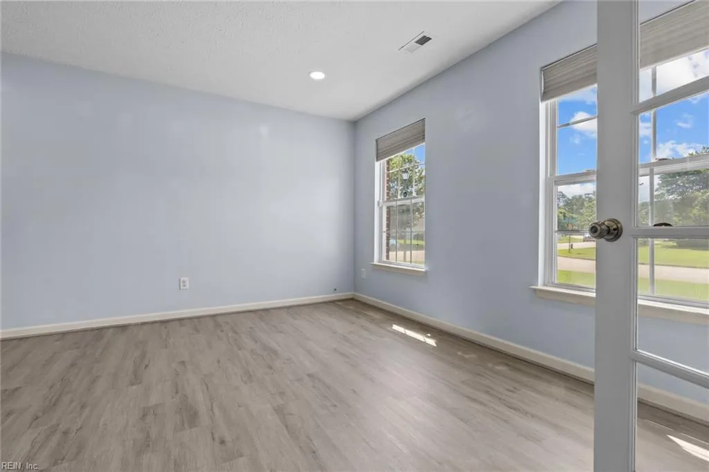 100 Pinyon PNES, YORKTOWN VA 23693 thumb 10
