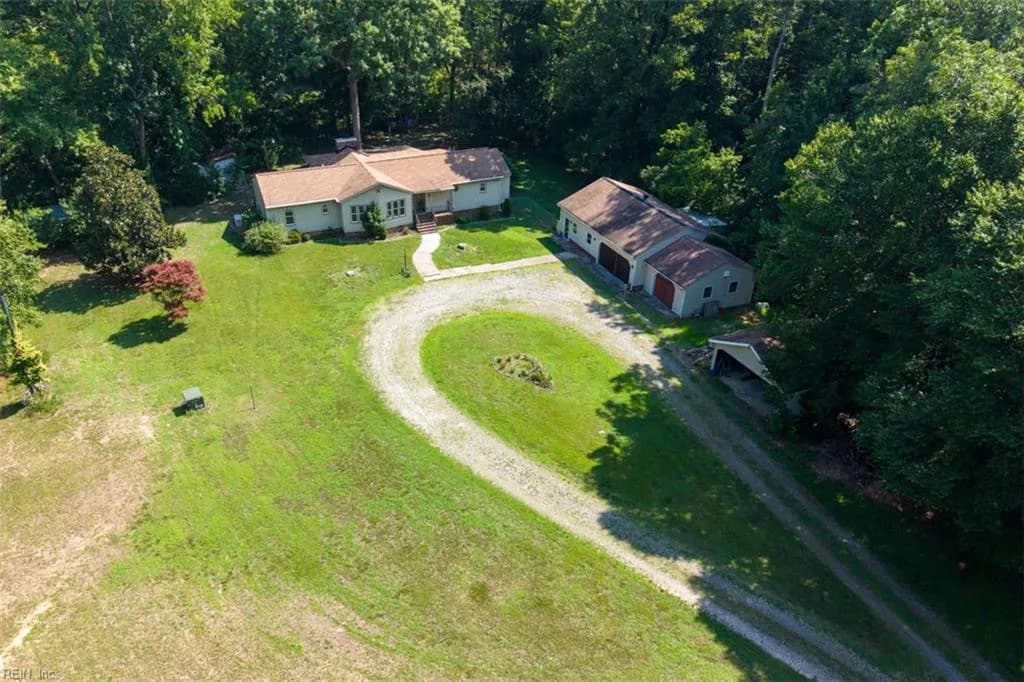 9215 Epps RD, MECHANICSVILLE VA 23111 - Photo 2