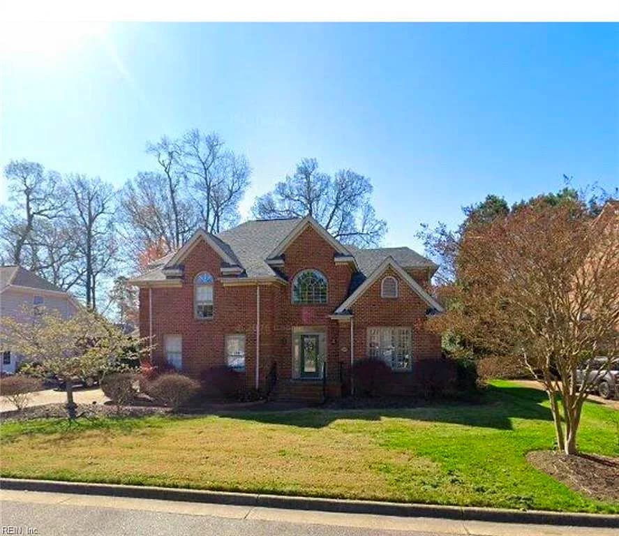 305 Fairway LN, YORKTOWN VA 23693 - Main photo