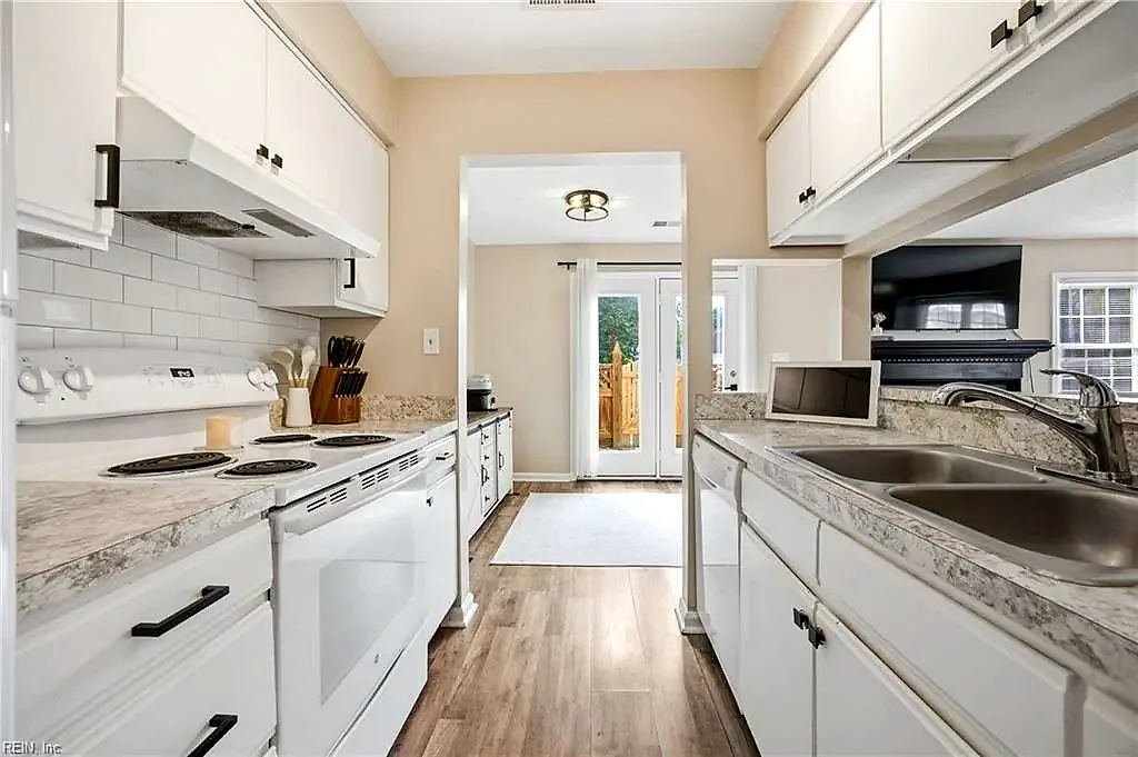 700 New River CT #C, CHESAPEAKE VA 23320 thumb 10