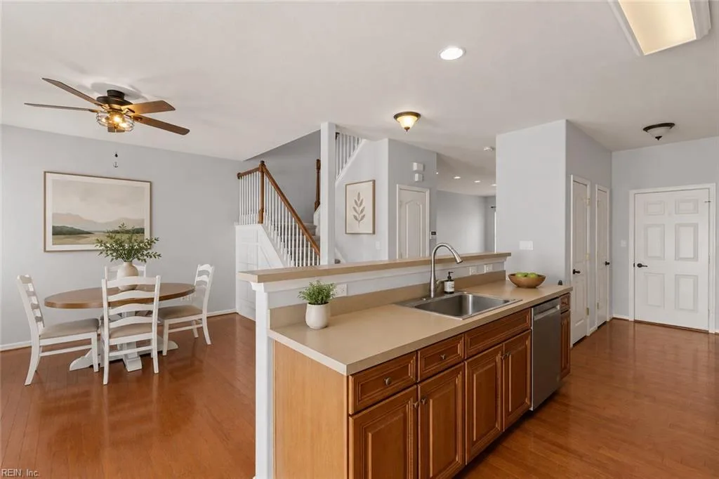 4508 Plumstead DR, VIRGINIA BEACH VA 23462 - Photo 4