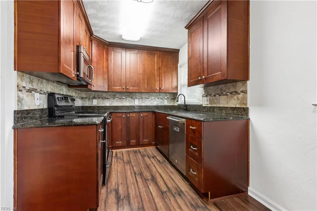 1261 River Oaks DR, NORFOLK VA 23502 thumb 10