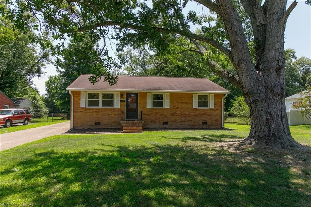 36 Woodbury Forrest DR, HAMPTON VA 23666 - Main photo