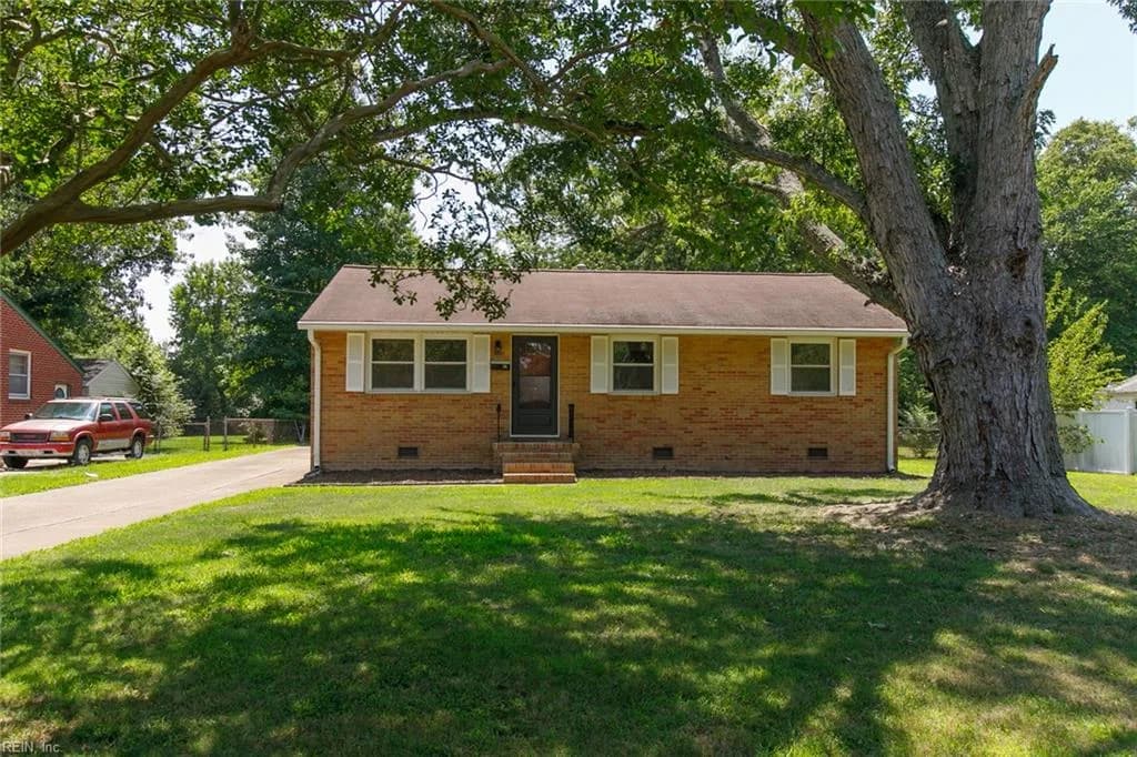 36 Woodbury Forrest DR, HAMPTON VA 23666 - Photo 3
