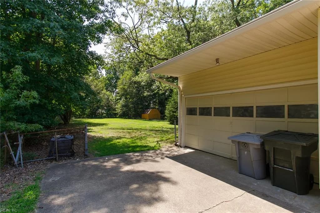 36 Woodbury Forrest DR, HAMPTON VA 23666 - Photo 5