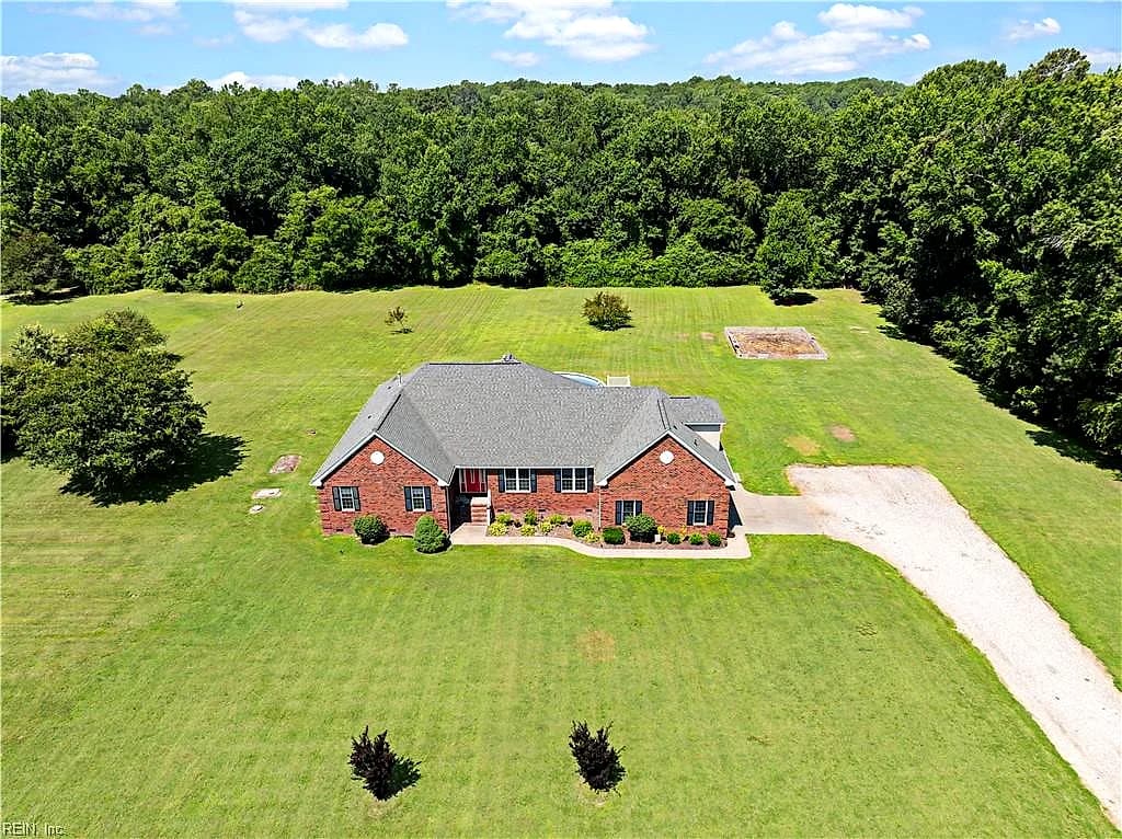 21418 Tan RD, SMITHFIELD VA 23430 - Main photo