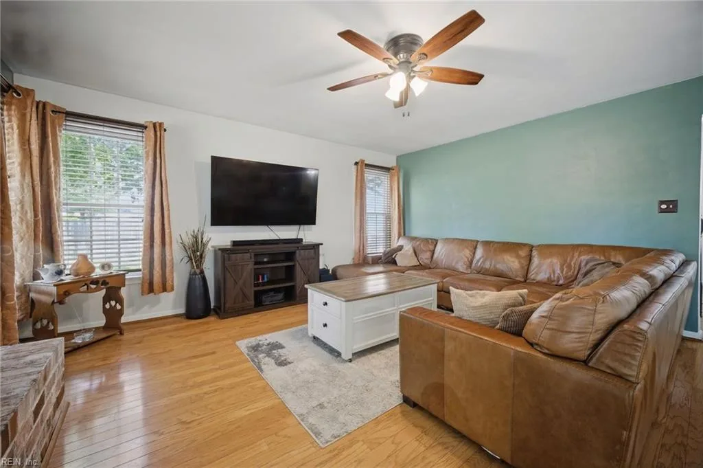 11 Pin Oak CT, HAMPTON VA 23666 thumb 9