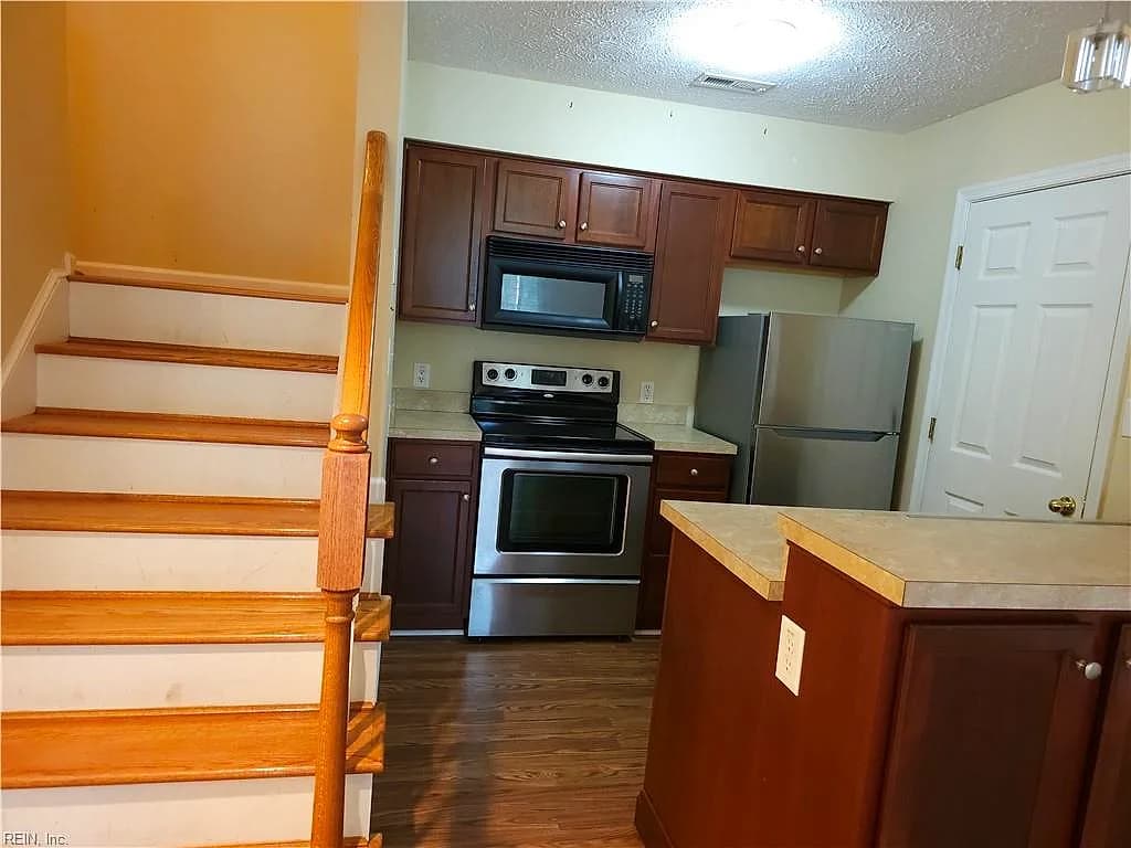 429 Lees Mill DR, NEWPORT NEWS VA 23608 thumb 6