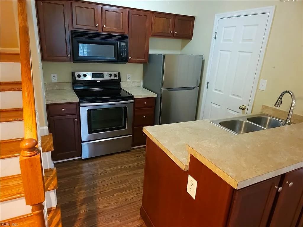 429 Lees Mill DR, NEWPORT NEWS VA 23608 thumb 7