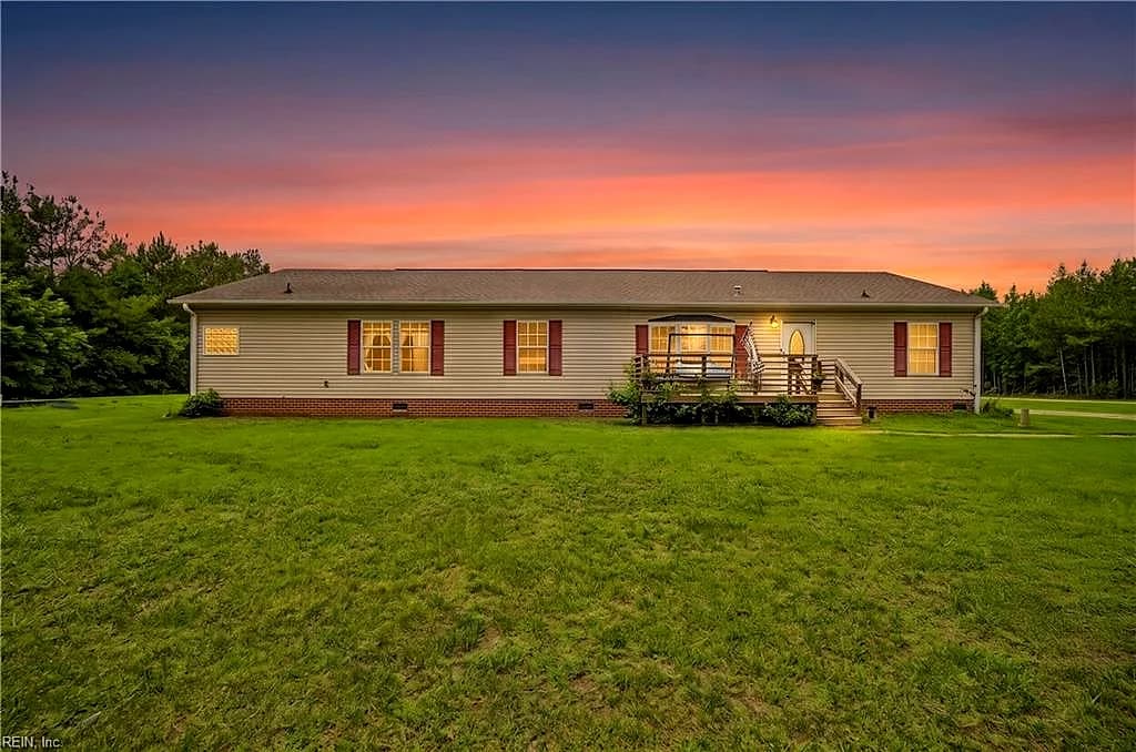 9025 Mill Swamp RD, SMITHFIELD VA 23430 - Main photo