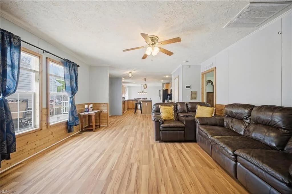 9025 Mill Swamp RD, SMITHFIELD VA 23430 thumb 11