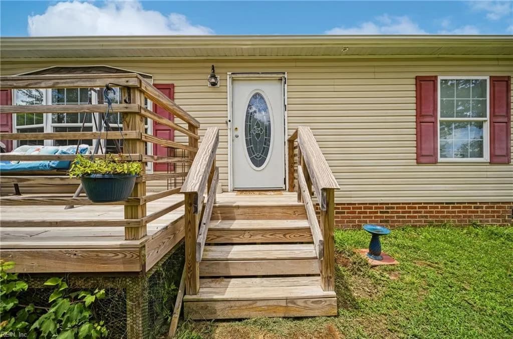 9025 Mill Swamp RD, SMITHFIELD VA 23430 - Photo 4