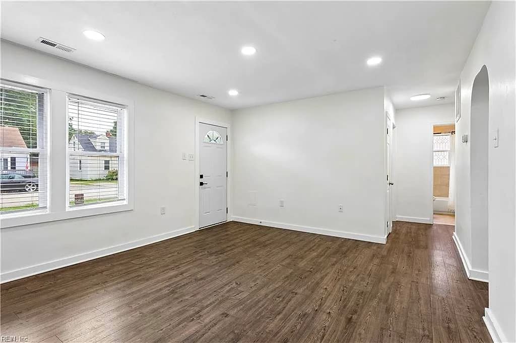 1139 Dahlia LN, HAMPTON VA 23663 thumb 11