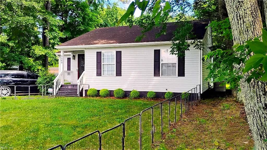 5860 Godwin BLVD, SUFFOLK VA 23432 - Photo 5