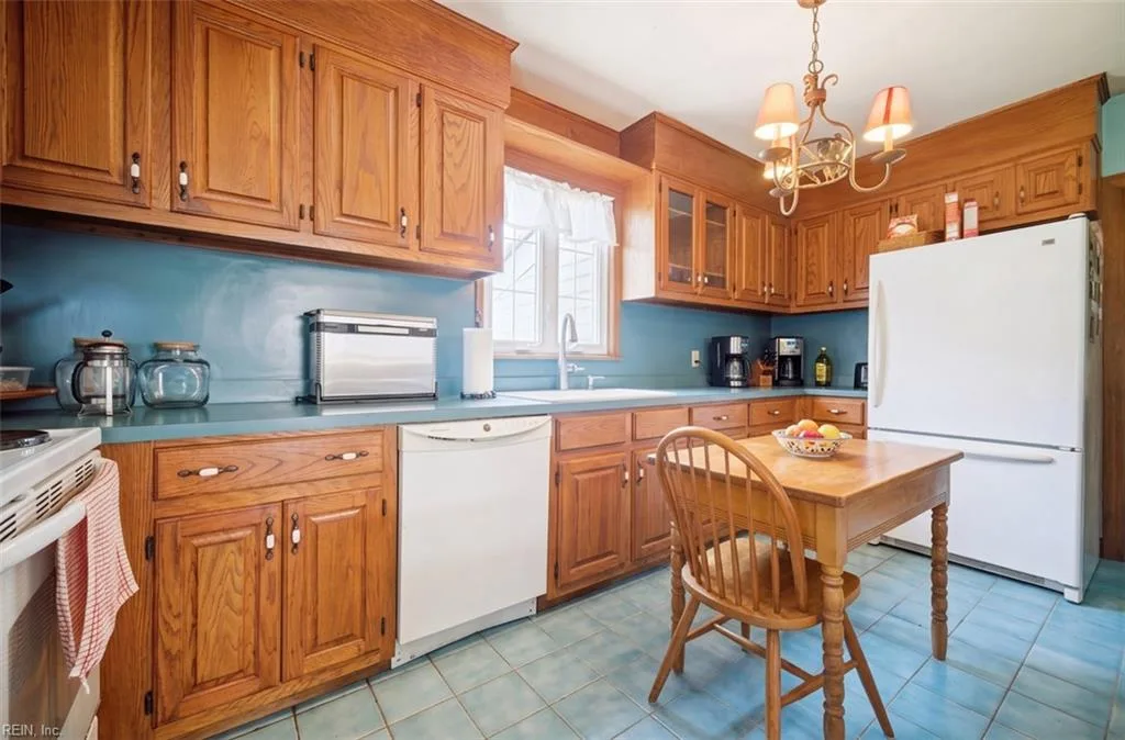 112 Station RD, CHESAPEAKE VA 23322 thumb 12
