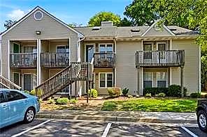 7 Seafarer CT #A, HAMPTON VA 23669 - Main photo