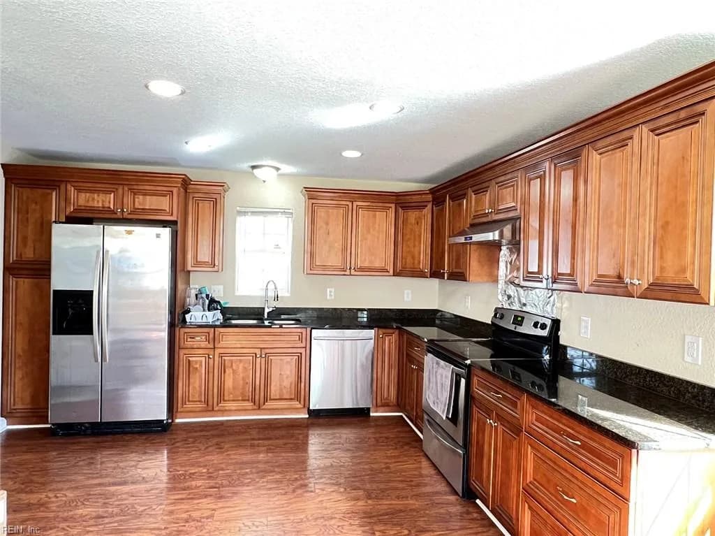 8202 Edwin DR, NORFOLK VA 23505 thumb 11